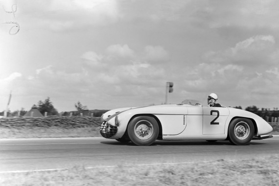 The american shooting star - LAT Archive