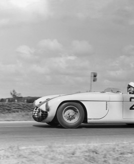 The american shooting star - LAT Archive