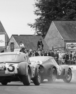 Prémices d'une guerre annoncée - LAT Archive