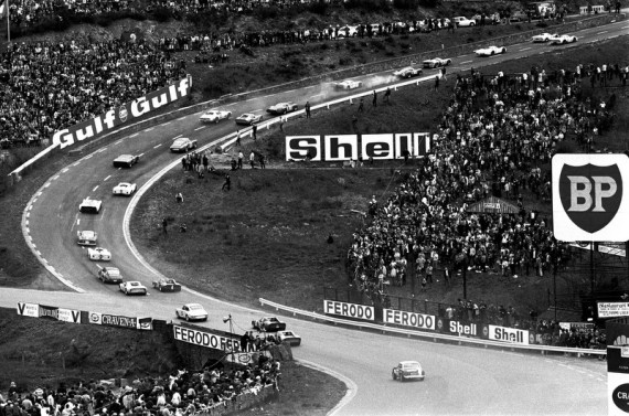 Eau Rouge - LAT Archive